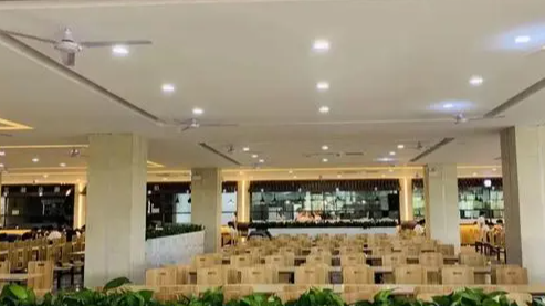 “鼠头鸭脖”涉事企业经营700多个食堂 出事高校已与其解约