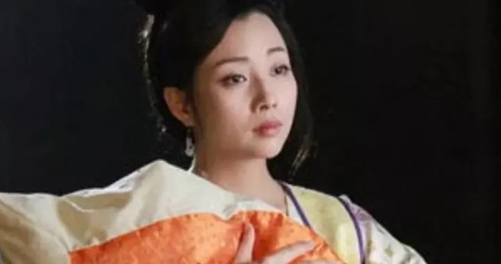 熊导航报道：揭秘清朝皇室乳母的多重角色，远不止喂奶那么简单！