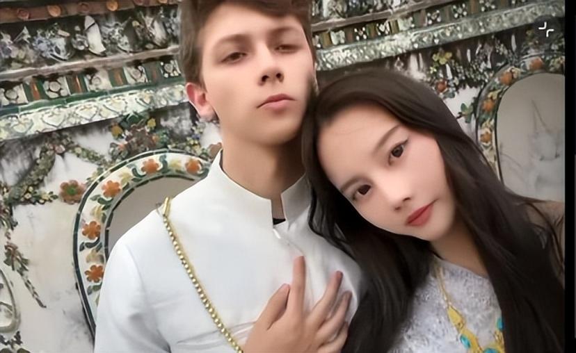 网络爱情：一个普通女孩与美国小伙的跨国之恋