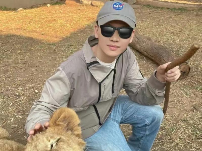 00后陕西男孩穿搭时尚，被同学误认为Gay，遭遇让人哑口无言的误解