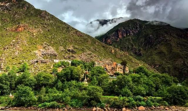 寻找宁静之美：梭磨河大峡谷与七藏沟