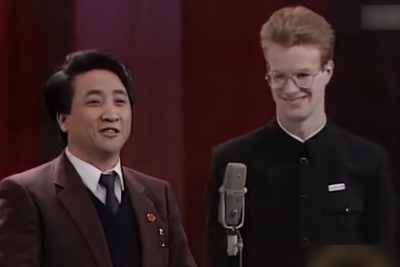 大山的中国情缘：从相声新秀到文化大使