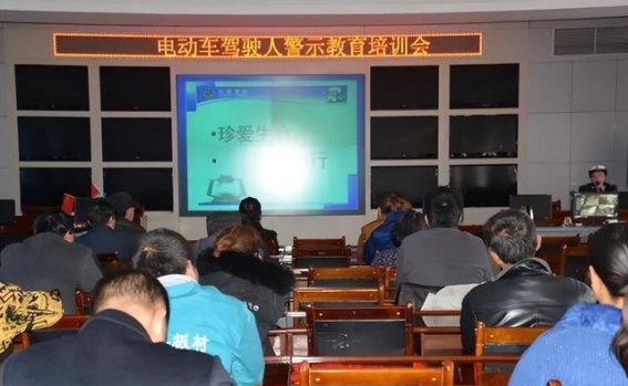 电动车的未来：三大政策利好，车主感受幸福满满