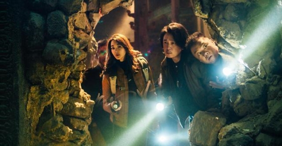 细节之巅：揭示《昆仑神宫》中的穿帮瞬间