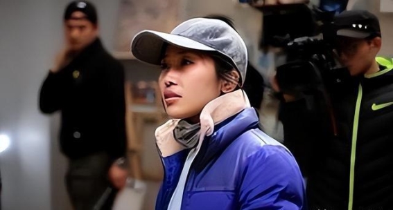 张末：亲父张艺谋的背影下的导演之路