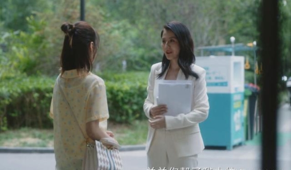 逆袭之路：热依扎的演艺坎坷与成长