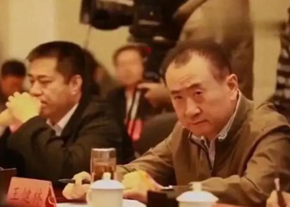 王健林与80后县长的扶贫传奇：丹寨县的腾飞之路