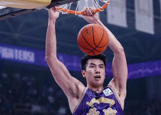 CBA第八轮战报：北控逆袭上海，广州力克江苏，积分榜新篇章