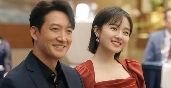 无所畏惧：啜妮演绎职场女性成长的力量