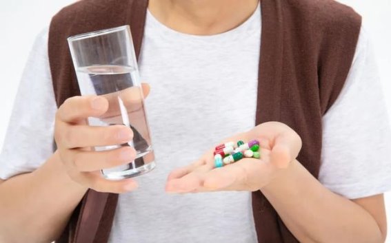 前列腺增生常用药物及服用指南