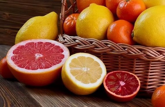 吃完降压药，尽量不要碰5种东西，医生提醒：其中包括1种水果