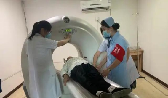 手掌上的4种变化可能预示着心脏病