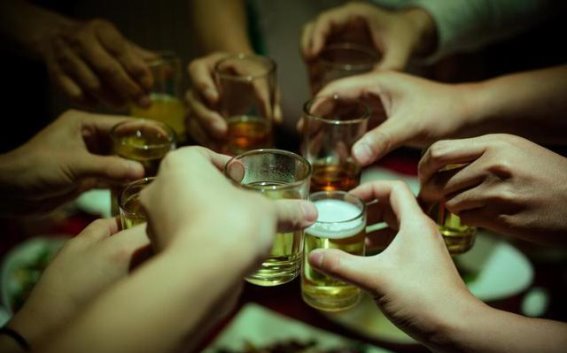 不吸烟不喝酒真的能延长寿命？50万人研究给你答案