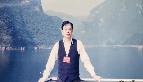 游览清江画廊，感受大自然与人文的和谐美