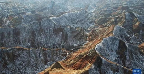 兰州水墨丹霞的冬日秘境