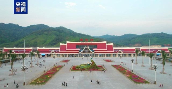 中泰免签一周年：磨憨口岸见证两国交往的蓬勃发展