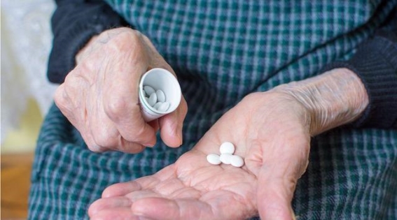 56岁男子散步时突发心梗！医生提醒：这些行为可能致命，最好避开