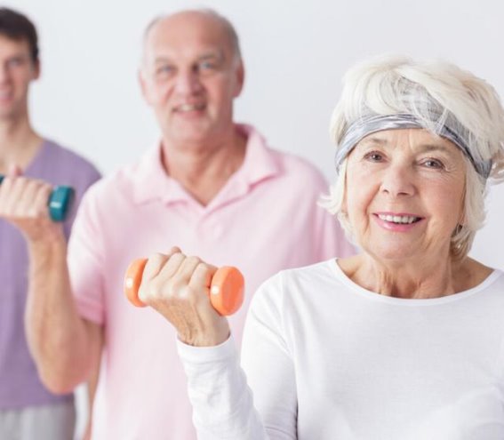 心脏健康与长寿：中老年人的饮食与生活习惯指南