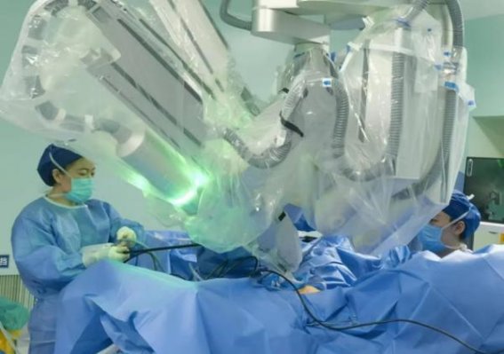 豫西地区首次单孔手术机器人手术：微创技术带来精准治疗