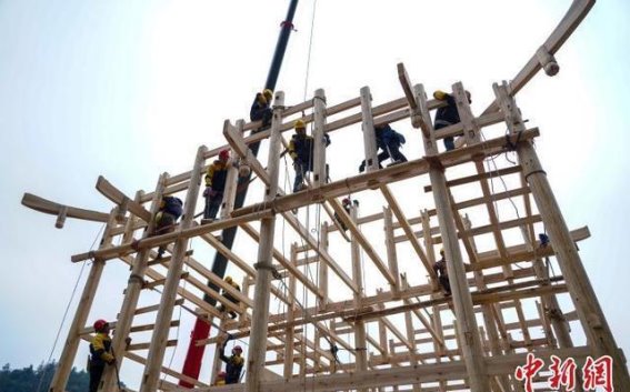 土家族匠人筑屋记：一榫一卯皆乡愁