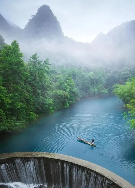 贵州荔波：自然与美食交织的避暑天堂