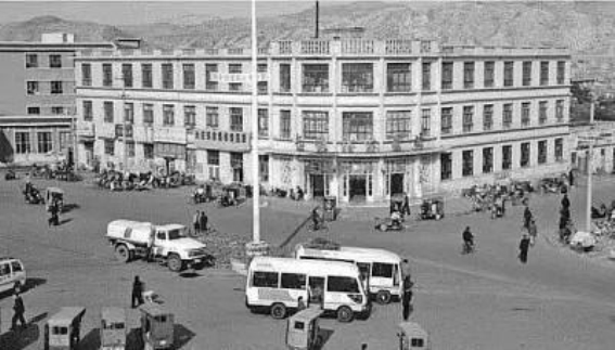 石炭井：从工业遗址到影视文化新天地